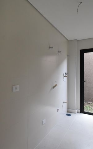 Casa de condomínio à venda com 268m², 3 quartos e 4 vagasÁrea de Serviço