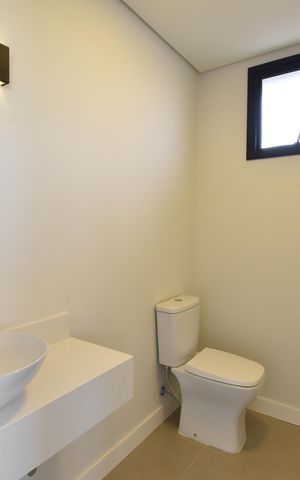 Casa de condomínio à venda com 268m², 3 quartos e 4 vagasLavabo do Ático