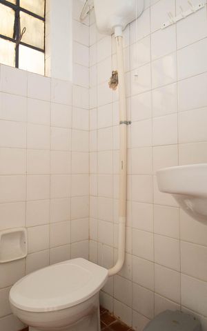 Casa à venda com 500m², 3 quartos e 1 vaga Casa à venda com 500m², 3 quartos e 1 vagaBanheiro da Suíte