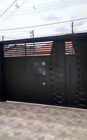 Casa à venda com 70m², 2 quartos e 2 vagas