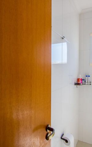 Apartamento à venda com 96m², 2 quartos e 2 vagas Apartamento à venda com 96m², 2 quartos e 2 vagasBanheiro social