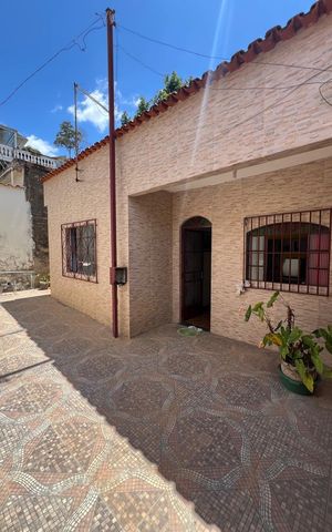 Casa para alugar com 250m², 2 quartos e 1 vagaÁrea externa