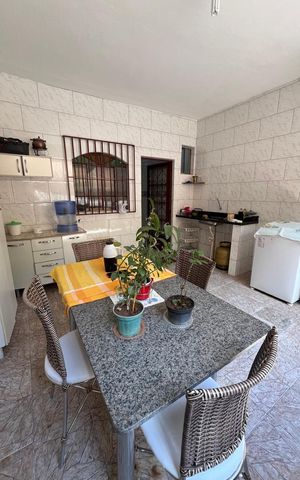 Casa para alugar com 250m², 2 quartos e 1 vagaÁrea de serviço