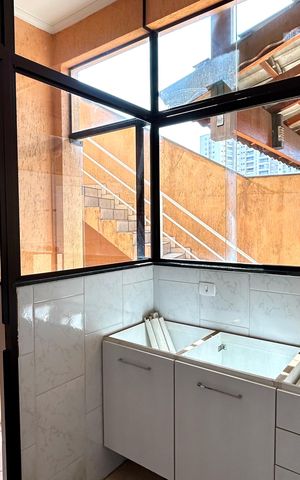 Casa para alugar com 380m², 3 quartos e 7 vagas Casa para alugar com 380m², 3 quartos e 7 vagasÁrea de Serviço