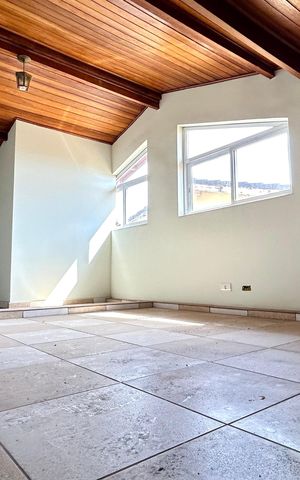 Casa para alugar com 380m², 3 quartos e 7 vagas Casa para alugar com 380m², 3 quartos e 7 vagasSótão