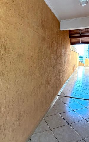 Casa para alugar com 380m², 3 quartos e 7 vagas Casa para alugar com 380m², 3 quartos e 7 vagasCorredor