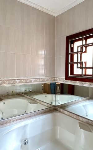 Casa para alugar com 380m², 3 quartos e 7 vagas Casa para alugar com 380m², 3 quartos e 7 vagasBanheiro da Suíte
