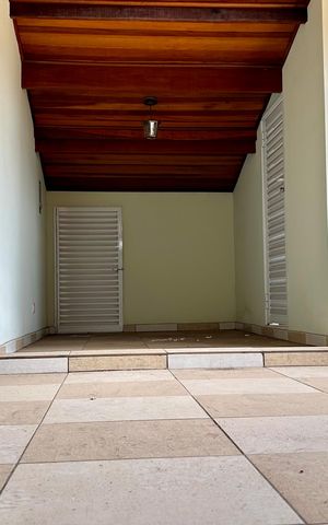 Casa para alugar com 380m², 3 quartos e 7 vagas Casa para alugar com 380m², 3 quartos e 7 vagasSótão