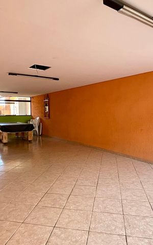 Casa para alugar com 380m², 3 quartos e 7 vagas Casa para alugar com 380m², 3 quartos e 7 vagasGaragem