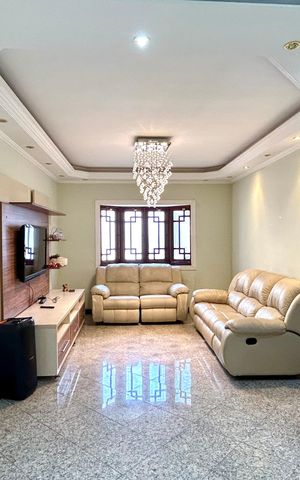 Casa para alugar com 380m², 3 quartos e 7 vagas Casa para alugar com 380m², 3 quartos e 7 vagasSala