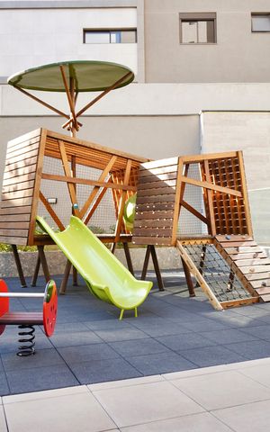 Apartamento para alugar com 135m², 4 quartos e 3 vagas Apartamento para alugar com 135m², 4 quartos e 3 vagasÁrea comum - Playground