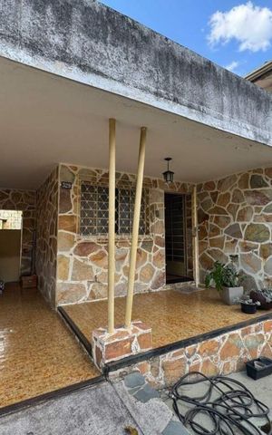 Casa à venda com 229m², 2 quartos e 4 vagas