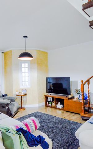 Casa à venda com 320m², 3 quartos e 3 vagasSala 