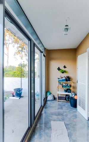 Casa à venda com 320m², 3 quartos e 3 vagasVaranda Suíte 