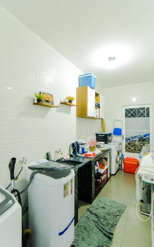 Casa à venda com 320m², 3 quartos e 3 vagasÁrea de Serviço