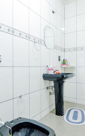 Casa à venda com 320m², 3 quartos e 3 vagasBanheiro 1 