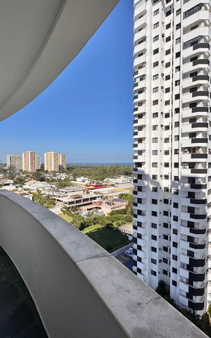 Apartamento à venda com 70m², 2 quartos e 1 vaga Apartamento à venda com 70m², 2 quartos e 1 vagaVaranda
