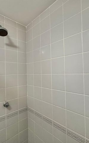 Apartamento à venda com 70m², 2 quartos e 1 vaga Apartamento à venda com 70m², 2 quartos e 1 vagaBanheiro da Suíte