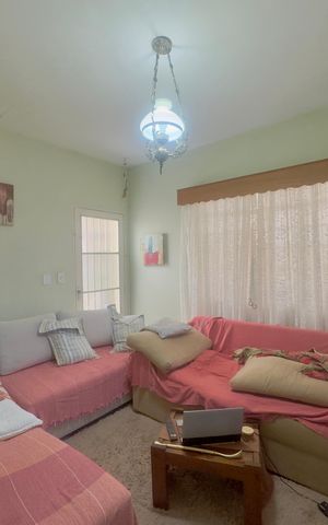 Casa à venda com 105m², 2 quartos e 1 vaga Casa à venda com 105m², 2 quartos e 1 vagaSala