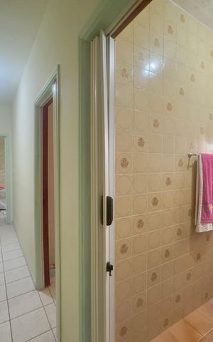 Casa à venda com 105m², 2 quartos e 1 vaga Casa à venda com 105m², 2 quartos e 1 vagaCorredor