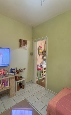 Casa à venda com 105m², 2 quartos e 1 vaga Casa à venda com 105m², 2 quartos e 1 vagaSala