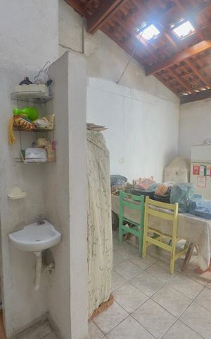 Casa à venda com 105m², 2 quartos e 1 vaga Casa à venda com 105m², 2 quartos e 1 vagaÁrea de Serviço