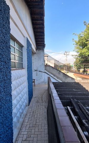 Casa à venda com 217m², 3 quartos e 2 vagas Casa à venda com 217m², 3 quartos e 2 vagasÁrea externa