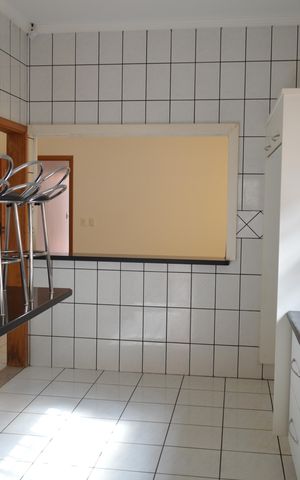 Casa para alugar com 200m², 3 quartos e 5 vagasCozinha