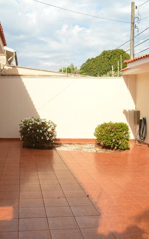 Casa para alugar com 200m², 3 quartos e 5 vagasGaragem