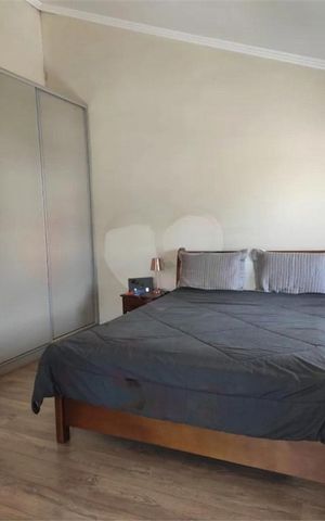 Casa de condomínio à venda com 185m², 3 quartos e 2 vagas