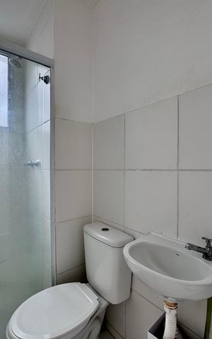 Apartamento à venda com 49m², 2 quartos e 1 vaga Apartamento à venda com 49m², 2 quartos e 1 vagaBanheiro Social