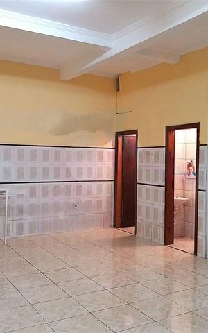 Casa à venda com 240m², 2 quartos e 2 vagas