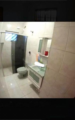Casa à venda com 240m², 2 quartos e 2 vagas