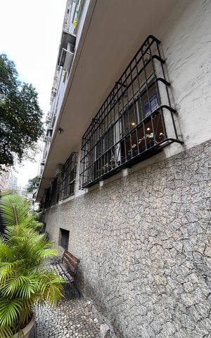 Apartamento para alugar com 140m², 2 quartos e 1 vaga Apartamento para alugar com 140m², 2 quartos e 1 vagaFachada