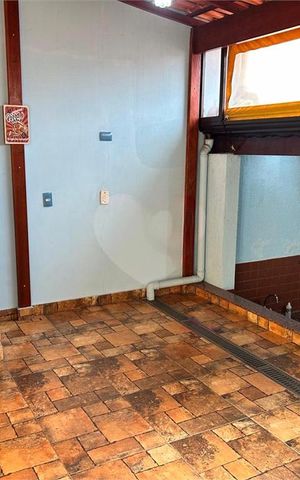 Casa à venda com 200m², 3 quartos e 2 vagas
