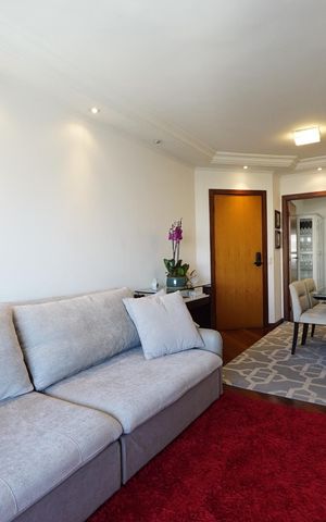Apartamento à venda com 136m², 4 quartos e 2 vagasSala
