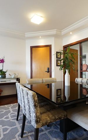 Apartamento à venda com 136m², 4 quartos e 2 vagasSala