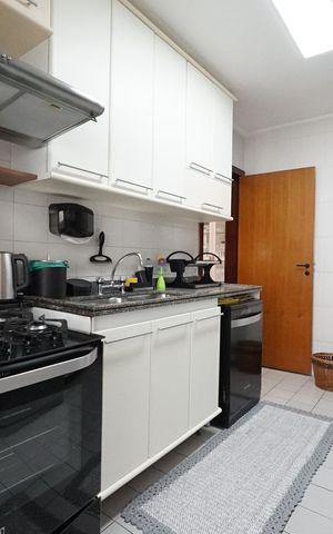 Apartamento à venda com 136m², 4 quartos e 2 vagasCozinha