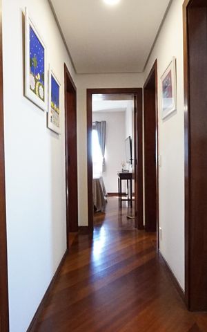 Apartamento à venda com 136m², 4 quartos e 2 vagasCorredor
