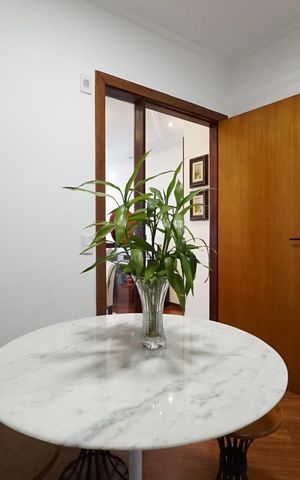 Apartamento à venda com 136m², 4 quartos e 2 vagasCopa