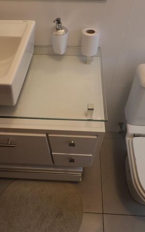 Apartamento para alugar com 79m², 2 quartos e 1 vagaBanheiro 