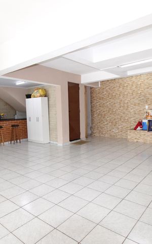 Casa para alugar com 248m², 3 quartos e 3 vagasGaragem