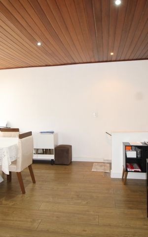 Casa para alugar com 248m², 3 quartos e 3 vagasSala