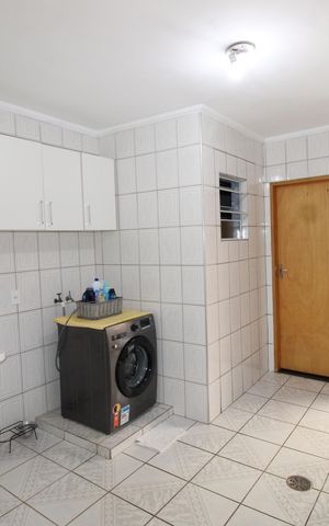 Casa para alugar com 248m², 3 quartos e 3 vagasÁrea de Serviço