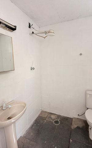 Casa à venda com 163m², 3 quartos e sem vagaBanheiro de serviço