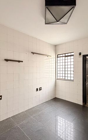 Casa à venda com 163m², 3 quartos e sem vagaSala