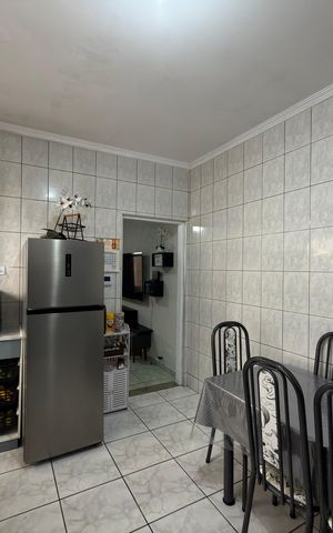 Casa para alugar com 125m², 2 quartos e 2 vagasCozinha 