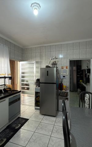 Casa para alugar com 125m², 2 quartos e 2 vagasCozinha 