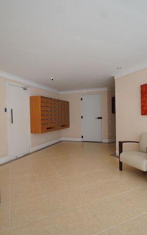 Apartamento para alugar com 80m², 2 quartos e 2 vagasHall de entrada