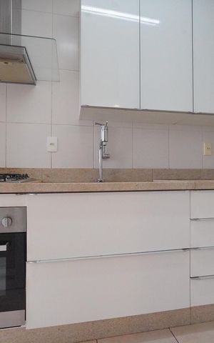 Apartamento para alugar com 80m², 2 quartos e 2 vagasCozinha